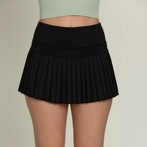 NWT Goldhinge black pleated tennis skirt